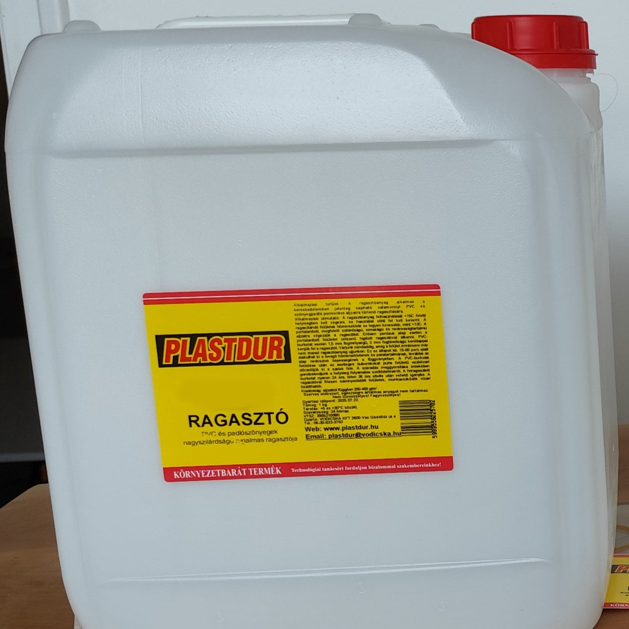 Faragasztó | PLASTDUR környezetbarát ragasztó | kannás kiszerelés